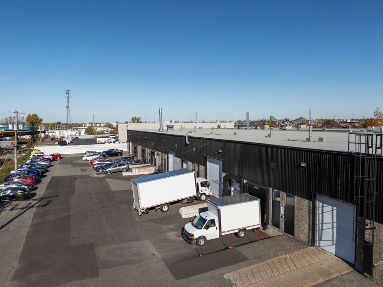 More Photos Of 667 Giffard, Longueuil Flex For Lease