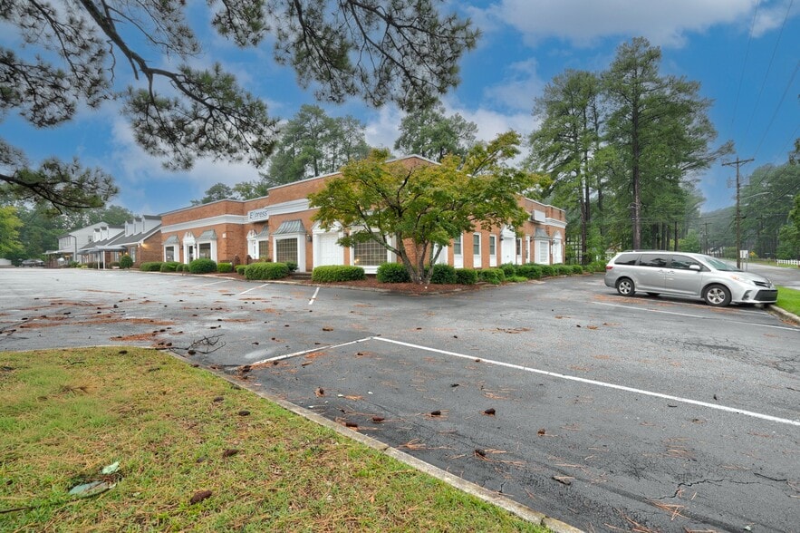 More Photos Of 2325 Sunset Ave, Rocky Mount Office For Sale