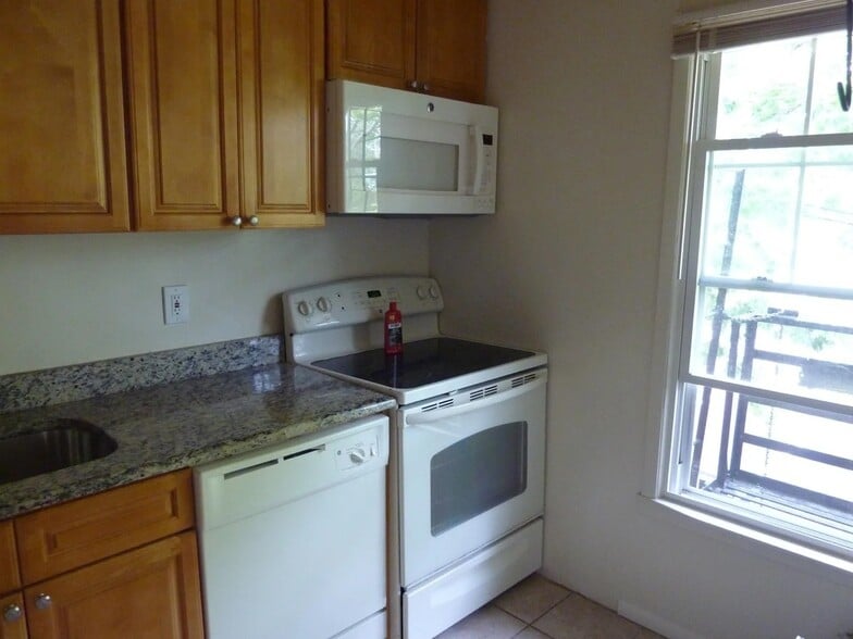 More Photos Of 14 Walden Pl, Montclair Apartments For Sale