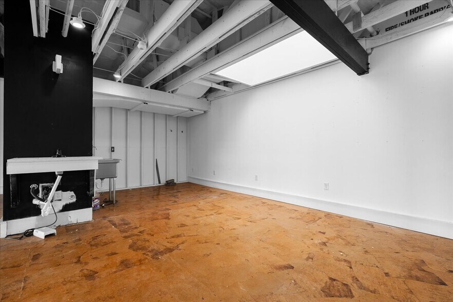 More Photos Of 117 East St, Hutto Loft Creative Space For Sale