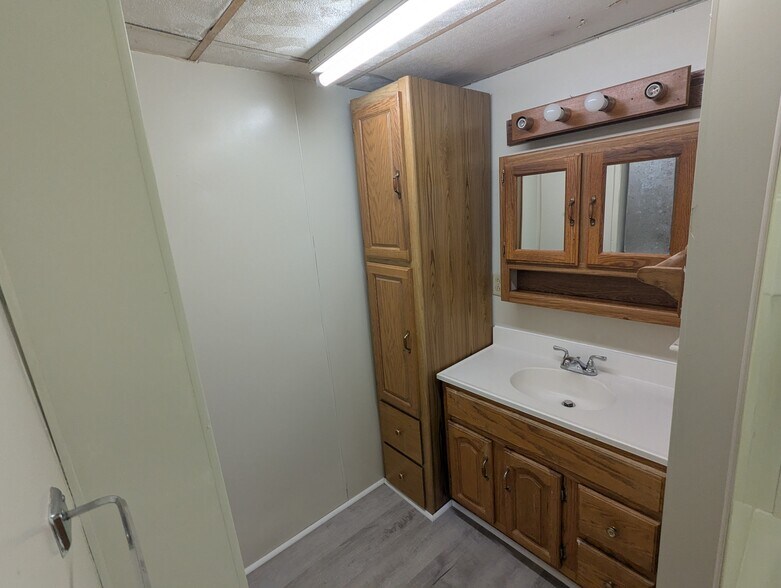 More Photos Of 1416-1418 Franklin St, Michigan City Storefront Retail Residential For Sale