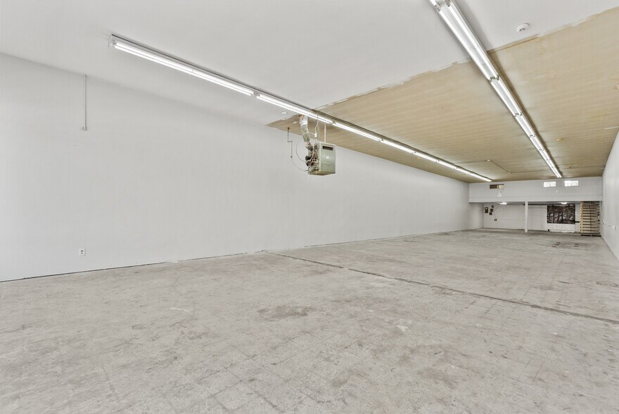 More Photos Of 6004 W Pico Blvd, Los Angeles Storefront For Lease