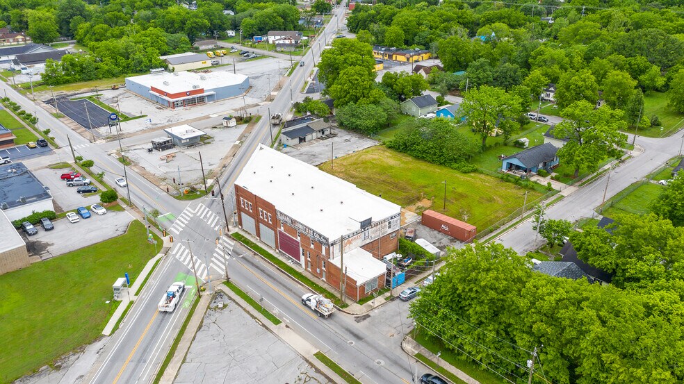 More Photos Of 2200 Glass St, Chattanooga Storefront Retail Residential For Sale