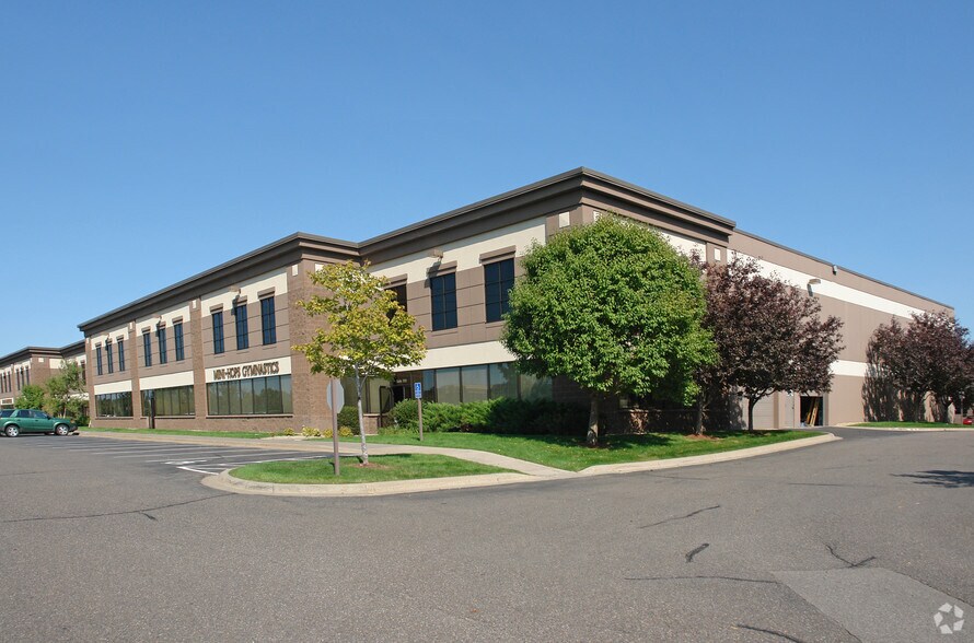 Primary Photo Of 131 N Cheshire Ln, Minnetonka Light Manufacturing For Lease