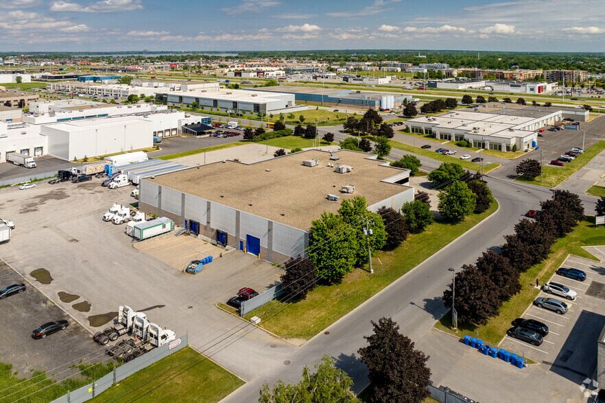 More Photos Of 300 Rue Joseph-Carrier, Vaudreuil-dorion Industrial For Sale