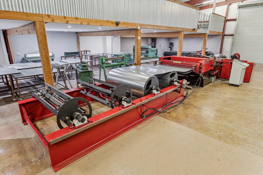 More Photos Of 11126 Timber Crest Dr, Houston Warehouse For Lease