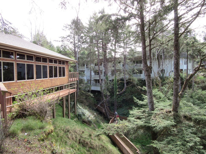 More Photos Of 4651 SR 109, Moclips Hotel For Sale