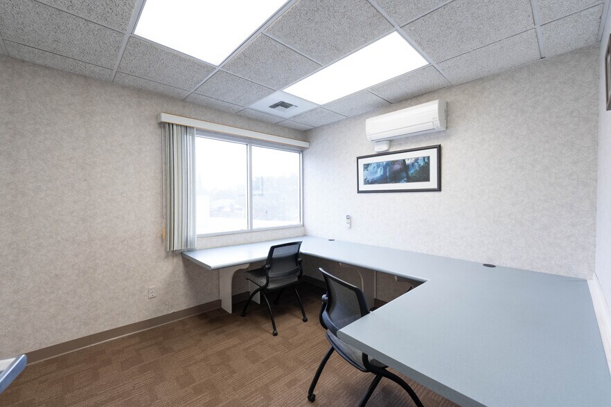 More Photos Of 5995-5997 Brockton Ave, Riverside Medical For Sale