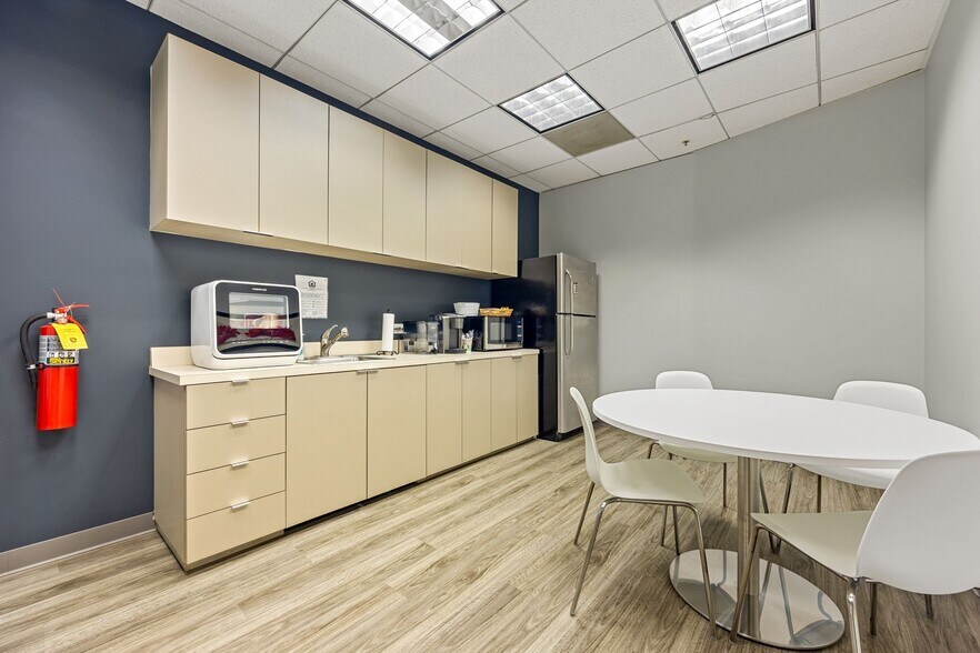 More Photos Of 1420 Peachtree St NE, Atlanta Office For Lease