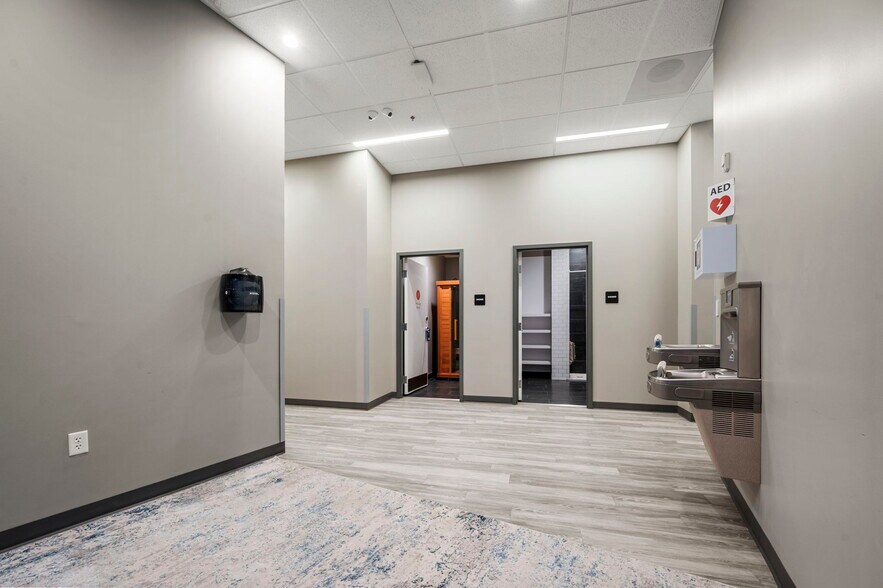 More Photos Of 1700 Plymouth Rd, Minnetonka Apartments For Lease