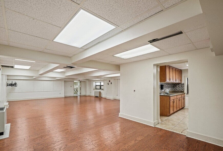 More Photos Of 216 & 218 Rigsbee Ave, Durham Office For Sale