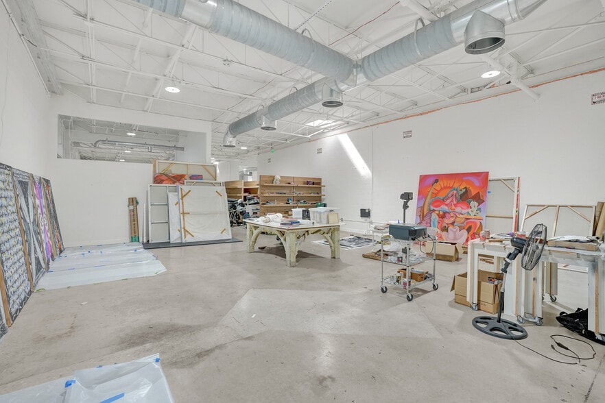 More Photos Of 1820 NE 146th St, Miami Manufacturing For Sale