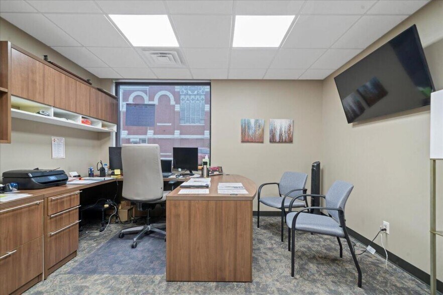 More Photos Of 100 E Broadway St, Council Bluffs Office For Sale