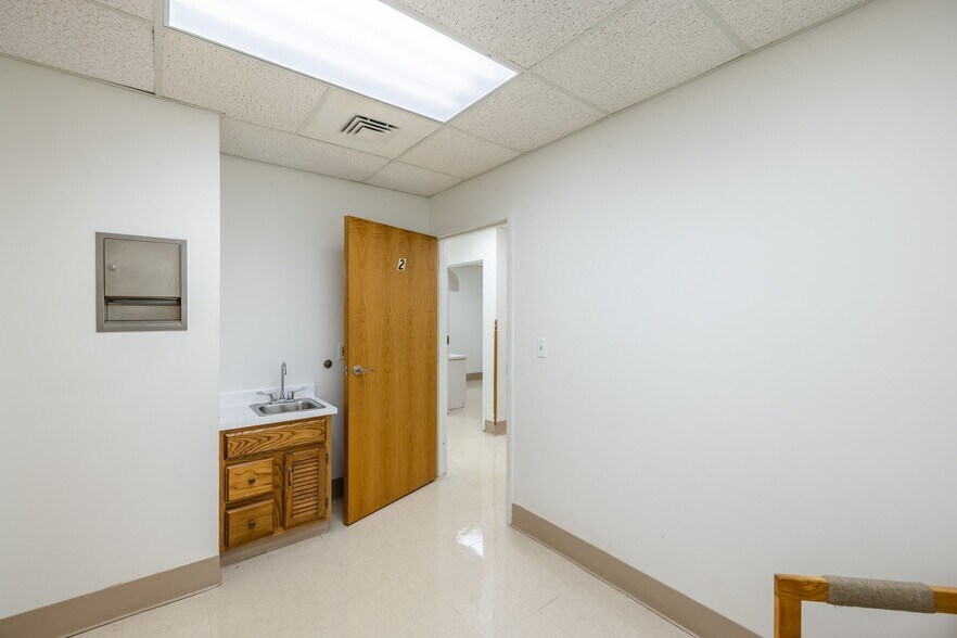 More Photos Of 80 West Ave, Brockport Medical For Lease