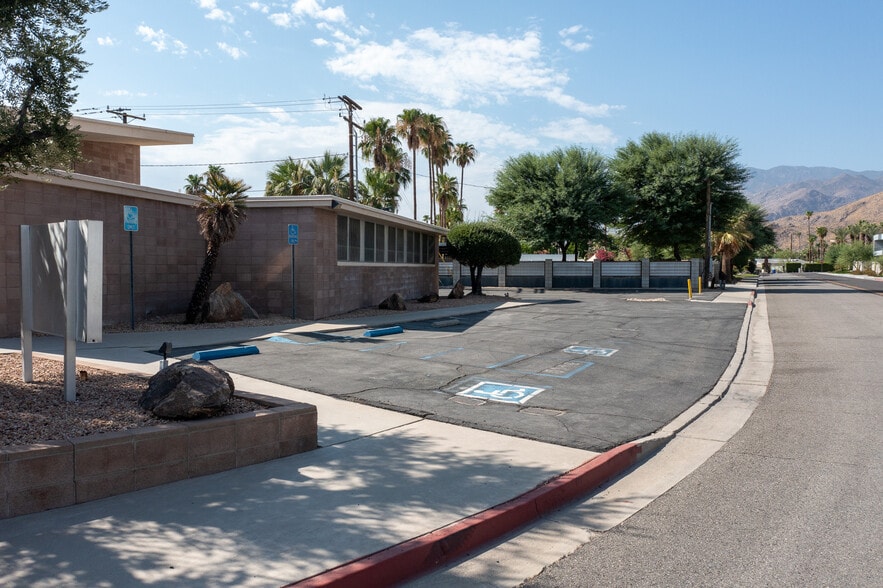 More Photos Of 605 S Riverside Dr, Palm Springs Religious Facility For Sale