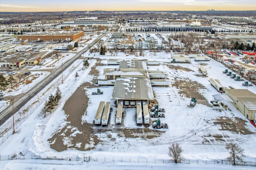 More Photos Of 8600 NE Rendova St, Circle Pines Truck Terminal For Sale