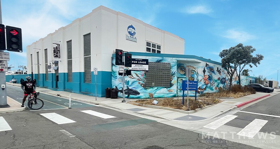 More Photos Of 1021 N Harbor Dr, Redondo Beach Freestanding For Lease
