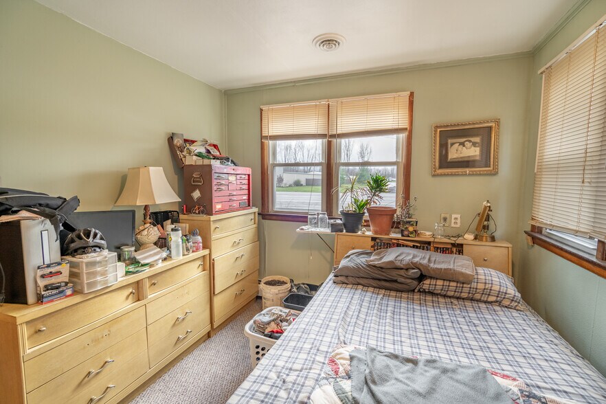 More Photos Of 447-449 NY-31, Bridgeport Apartments For Sale