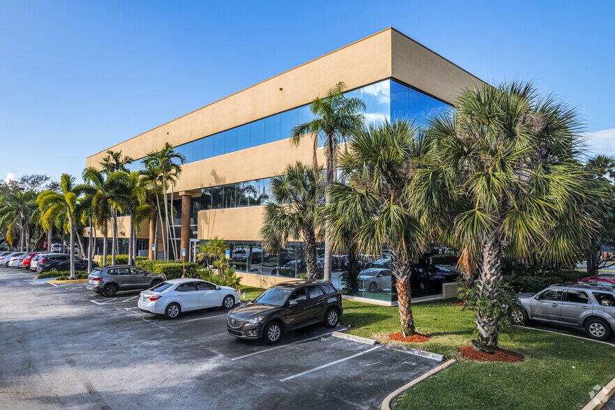More Photos Of 6499 NW Powerline Rd, Fort Lauderdale Office For Lease