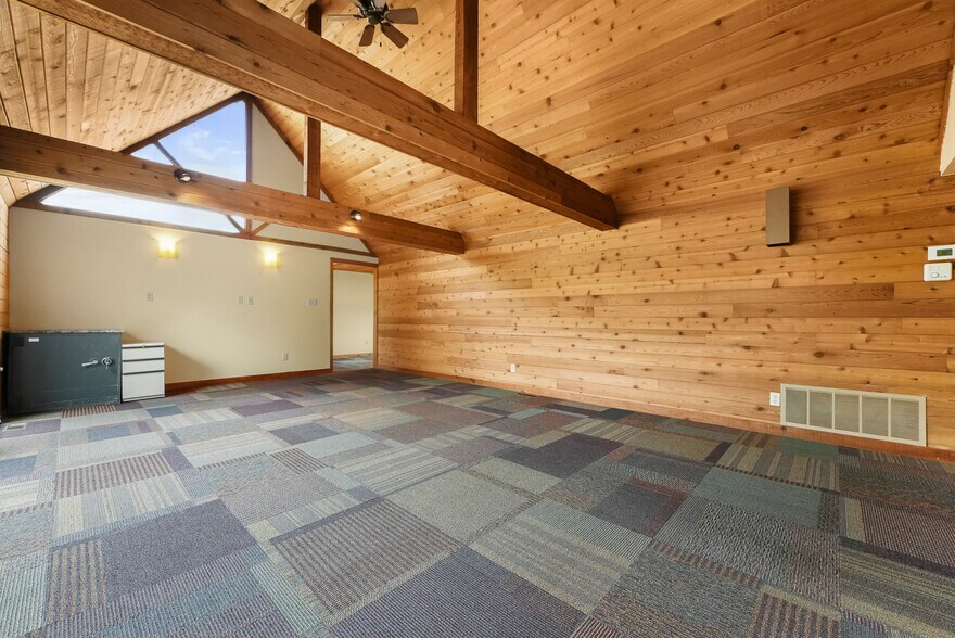 More Photos Of 5955 S Oak St, Glen Arbor Medical For Sale