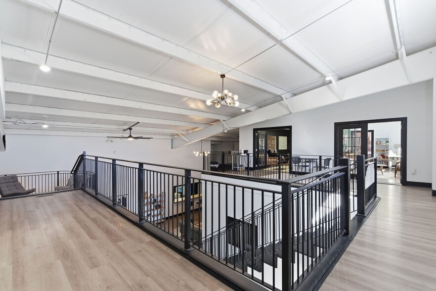 More Photos Of 10923 State Highway 176, Walnut Shade Office For Sale