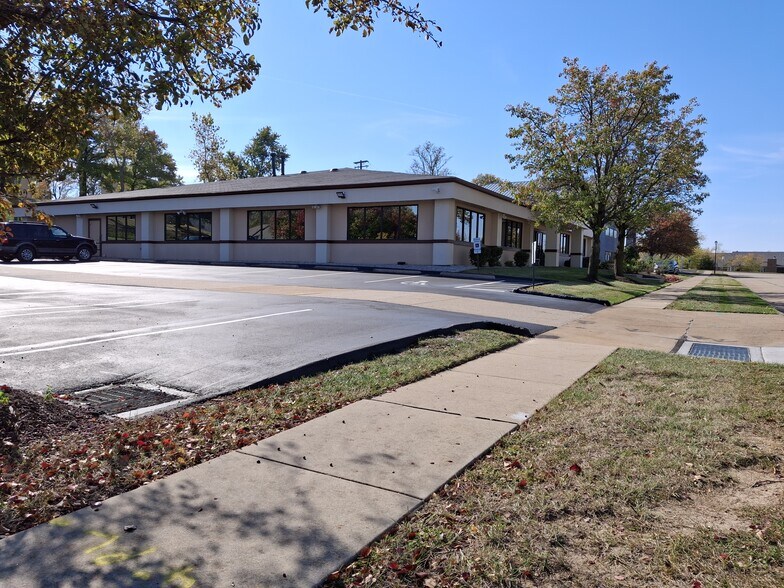 More Photos Of 1500 Wall St, Saint Charles Medical For Lease