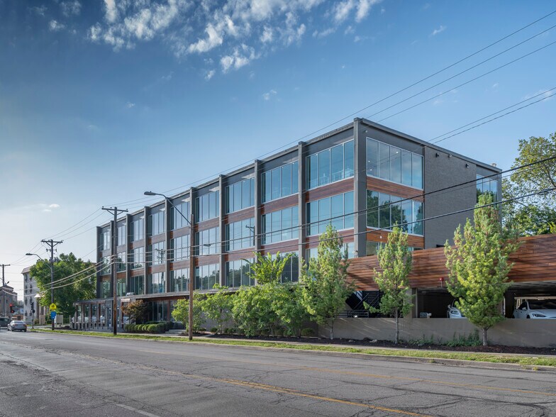 More Photos Of 751 E 63rd St, Kansas City Office For Lease