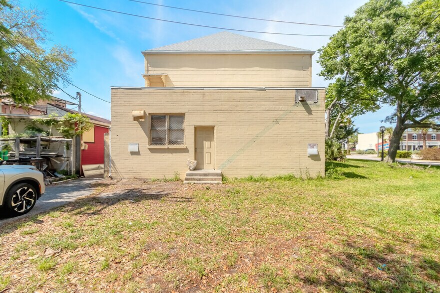 More Photos Of 135 Orange Ave, Daytona Beach Storefront For Sale