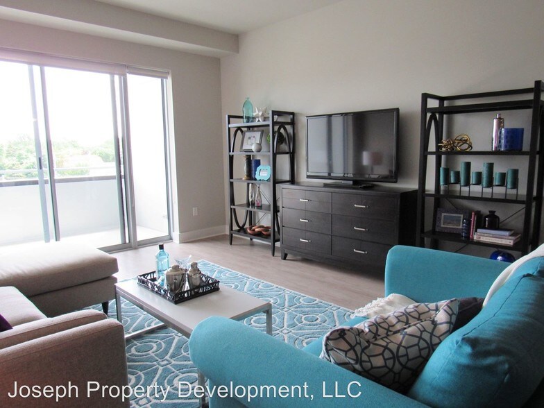 More Photos Of 4175 N Oakland Ave, Shorewood Multifamily For Sale