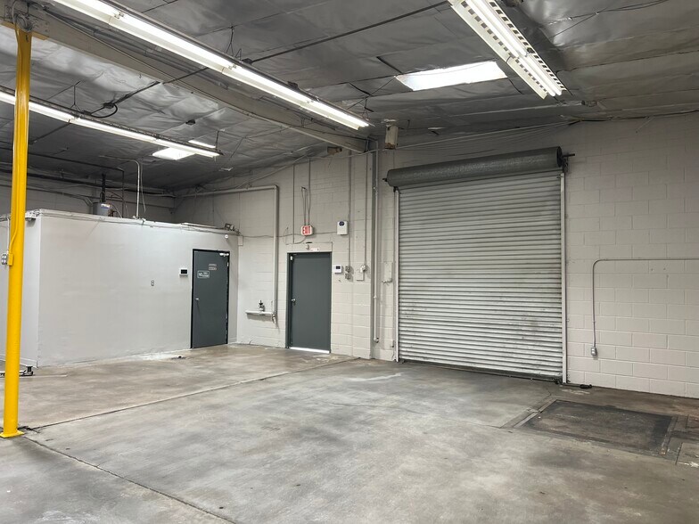 More Photos Of 500 S Raymond Ave, Fullerton Warehouse For Lease