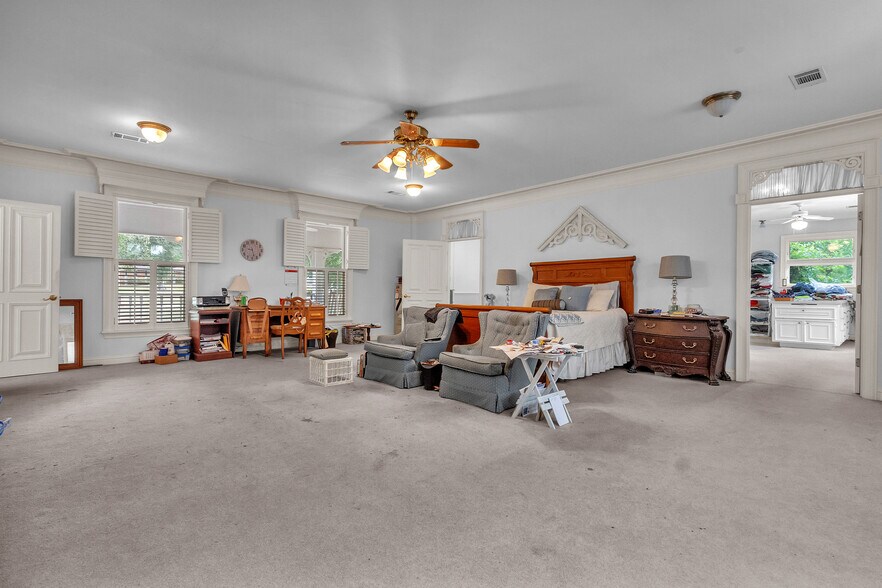 More Photos Of 414 Perry Hill Rd, Montgomery Storefront Retail Office For Sale