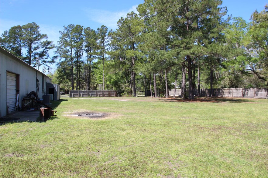 More Photos Of 6523 Harrietts Bluff Rd, Woodbine Freestanding For Sale