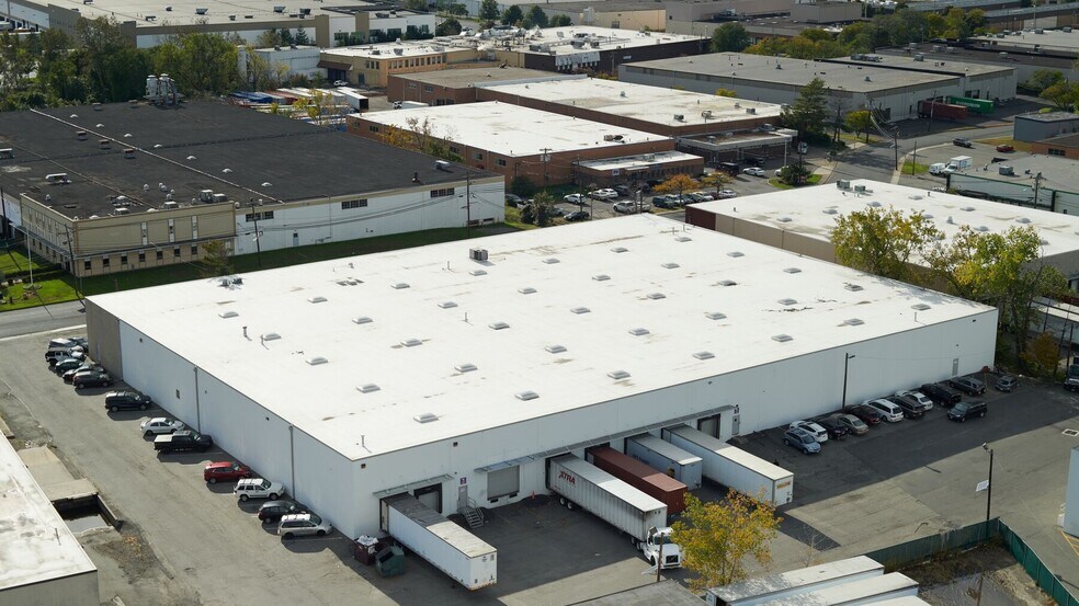 More Photos Of 525 Dell Rd, Carlstadt Unknown For Lease