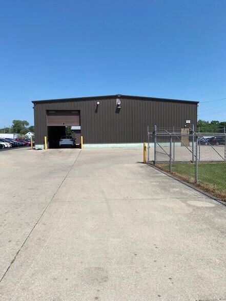 More Photos Of 600 Meyer Rd, Celina Flex For Lease