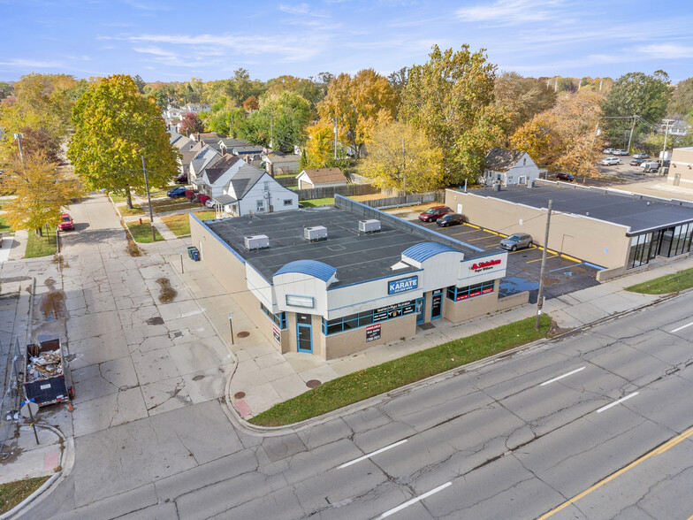 Primary Photo Of 3930 Dix Hwy, Lincoln Park Storefront For Lease