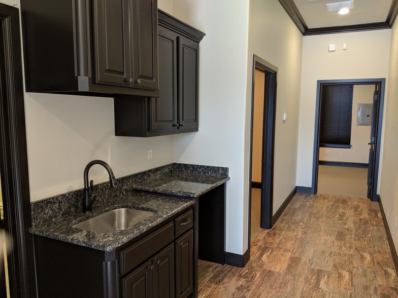 More Photos Of 9901 N May Ave, The Village Medical For Lease