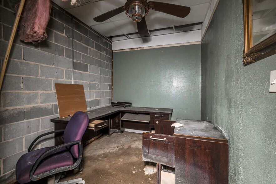 More Photos Of 1420 Martin Luther King Jr Blvd, Dallas Medical For Sale