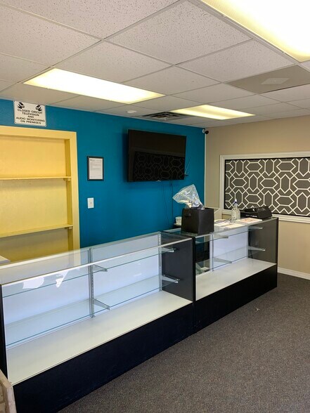 More Photos Of 3035 NE 23rd St, Oklahoma City Industrial For Sale