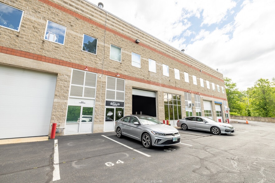 More Photos Of 100 Ferncroft Rd, Danvers Manufacturing For Lease