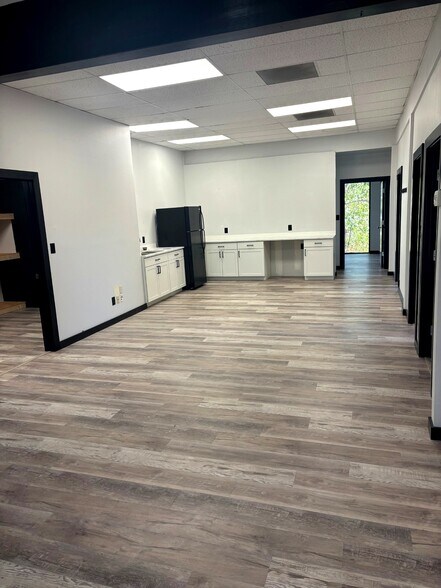 More Photos Of 6025 Erin Park Dr, Colorado Springs Office For Lease