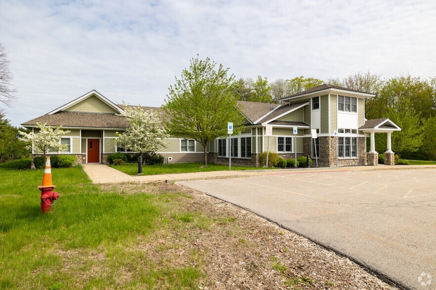 More Photos Of 245 Rochester Hill Rd, Rochester Medical For Sale