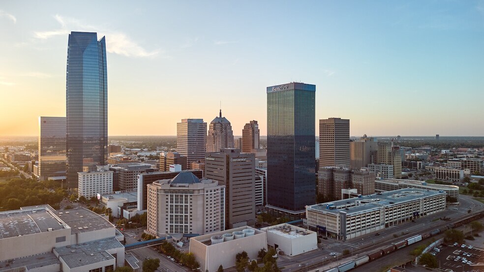More Photos Of 100 N Broadway Ave, Oklahoma City Office For Lease