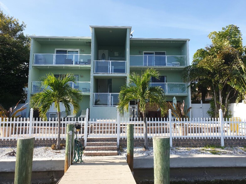 Primary Photo Of 125 110th Ave, Treasure Island Apartments For Sale