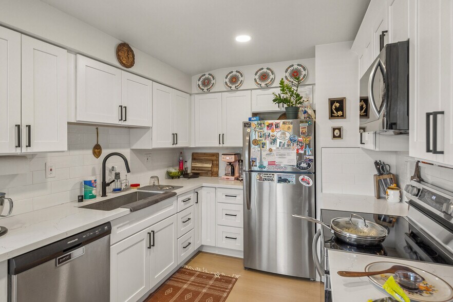 More Photos Of 10178 Alpine Dr, Cupertino Apartments For Sale