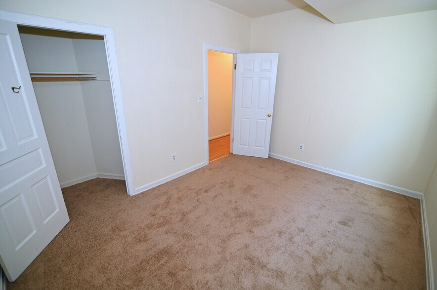 More Photos Of 513-519 12th St SE, Washington Apartments For Sale