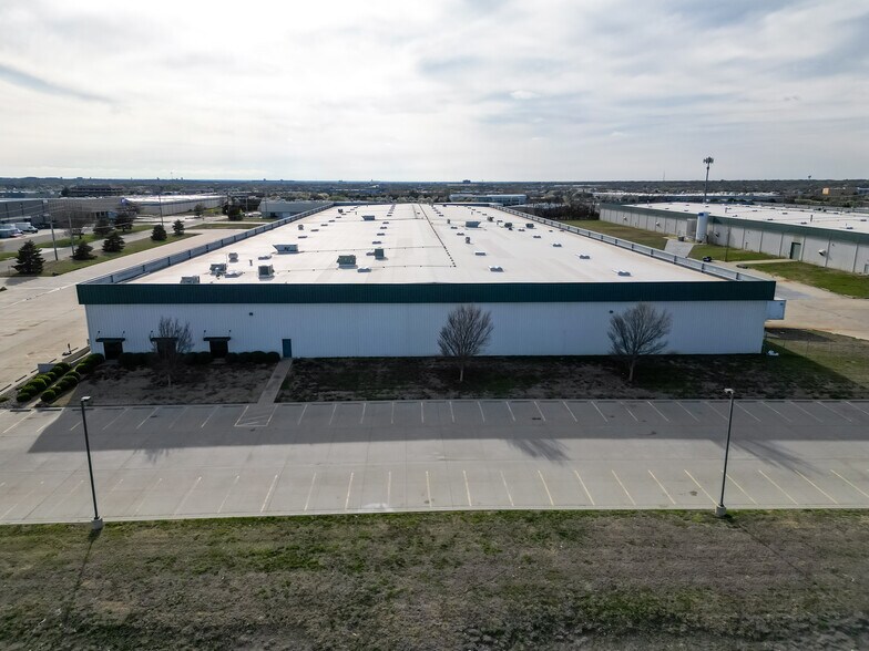 More Photos Of 8908 E 34th St, Wichita Warehouse For Lease