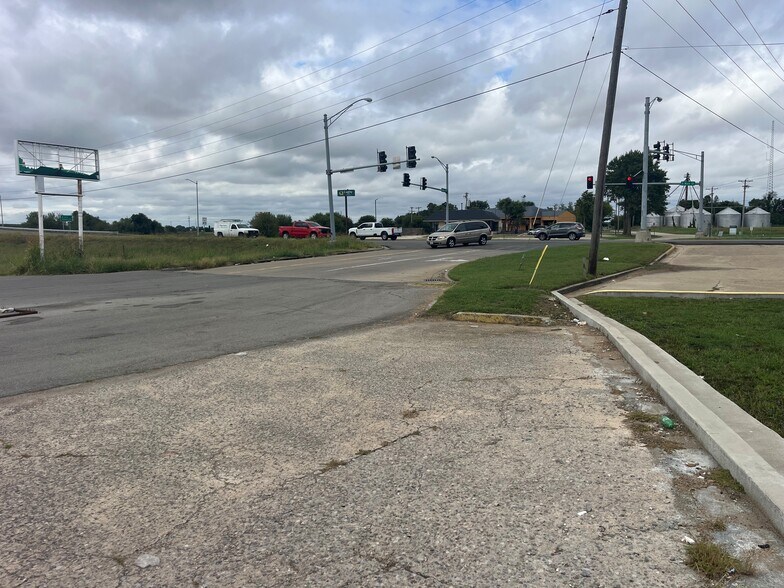 More Photos Of 3, 5, 7, 9 Charleston Plaza, Charleston Land For Sale