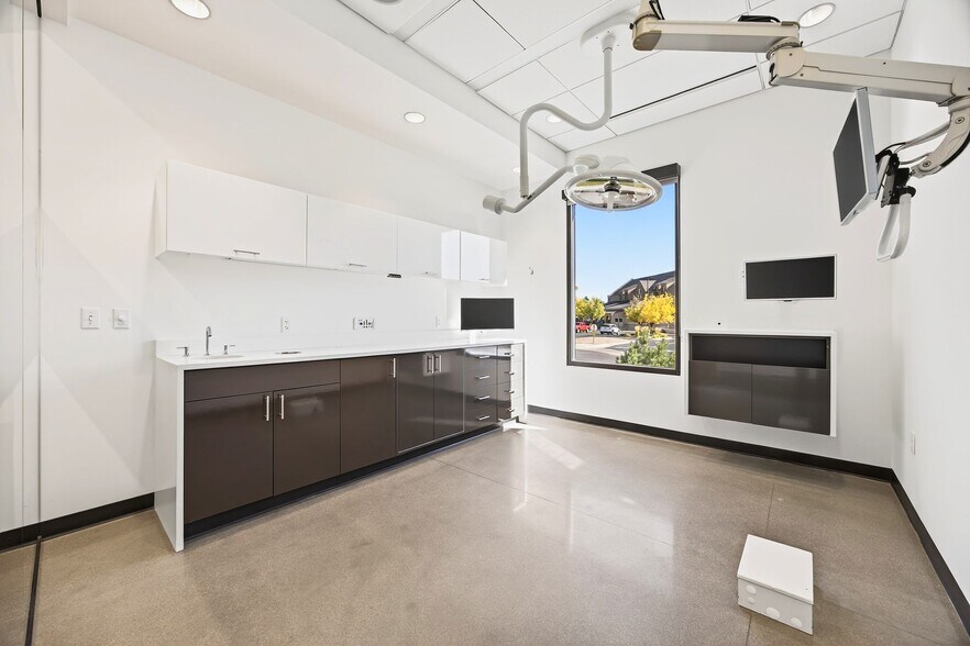 More Photos Of 7991 Vance Dr, Arvada Healthcare For Sale