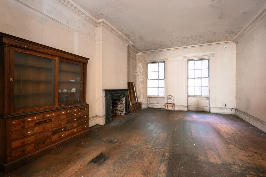 More Photos Of 51 Market St, New York Apartments For Sale