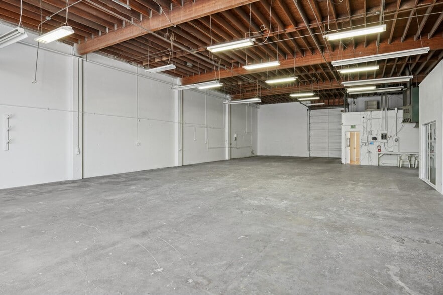 More Photos Of 2475 Bluebell Dr, Santa Rosa Industrial For Lease